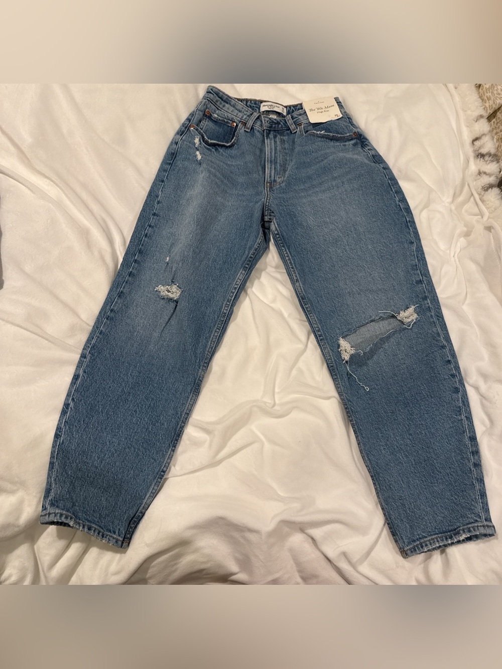 BRAND NEW Abercrombie and Fitch Mom Jeans
